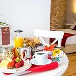 Arsenal Aparthotel