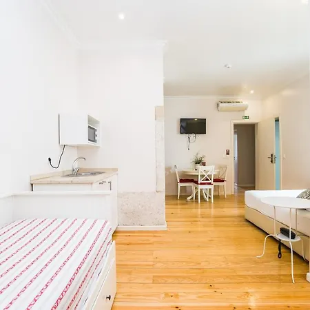 Arsenal Aparthotel 3*