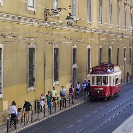 アーセナル スイーツ アパートホテル